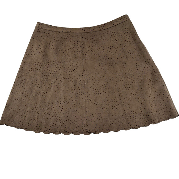 BCBG MAXAZRIA Mini Skirt Small Mocha Brown Sheryl Faux Suede Perforated Scallop - Picture 1 of 8
